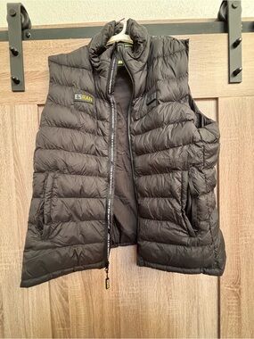 Amazon ESran Black Quilted Puffer Vest